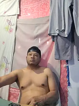 themorenofit08 online show from June 18, 7:51 pm