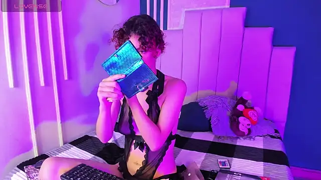 AliceMadnes online show from November 27, 4:47 am