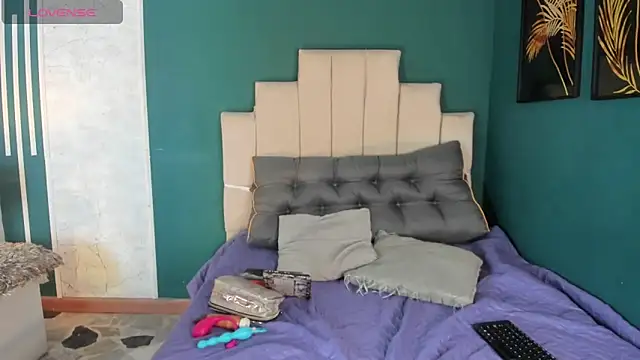 AliceMadnes online show from January 7, 1:19 am