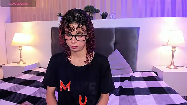 AliceMadnes online show from February 27, 3:56 pm