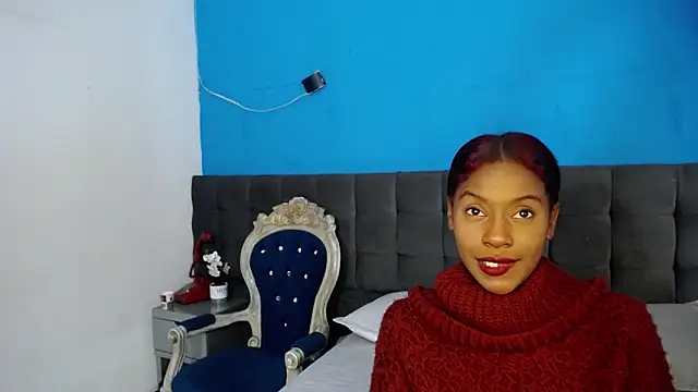 Aliis Love online show from December 3, 8:29 pm