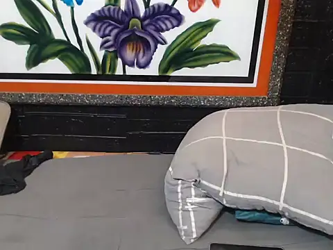 tsbrownmorena69 online show from April 18, 2:04 am