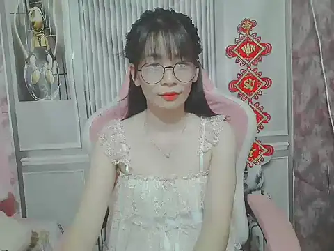 Snapshot of Ella039 chatting on May 19, 1:56 am Ella039 online show from May 19, 1:56 am