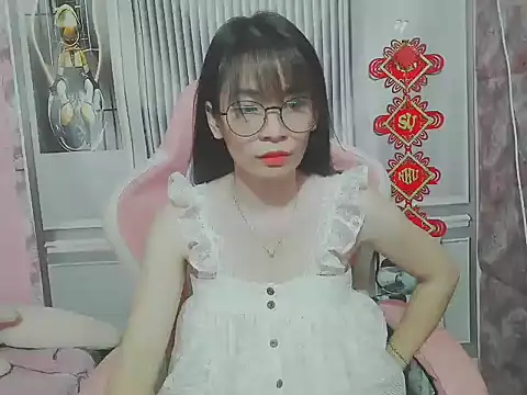 Snapshot of Ella039 chatting on June 3, 4:59 am Ella039 online show from June 3, 4:59 am