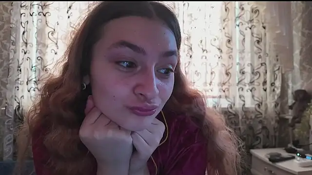 Snapshot of SweetLiaison chatting on March 16, 7:01 am SweetLiaison online show from March 16, 7:01 am