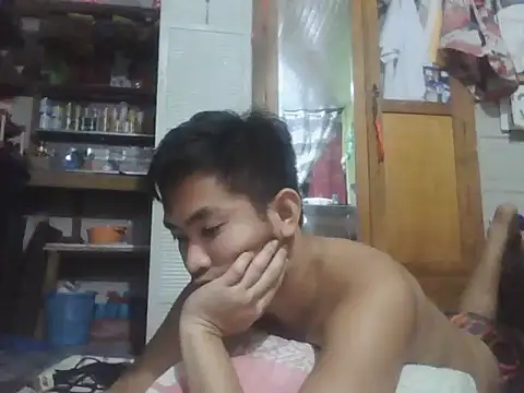 Snapshot of denzkylexx chatting on June 12, 2:27 pm denzkylexx online show from June 12, 2:27 pm