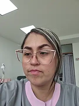 Snapshot of Laurenwc chatting on November 11, 7:25 pm Laurenwc online show from November 11, 7:25 pm