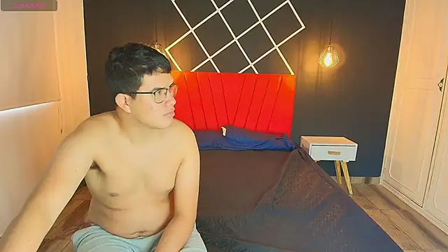 Logan Chloe online show from November 24, 11:54 am