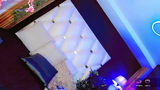 AnnaRouseQueen online show from March 21, 8:01 pm