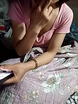 Lynn-122 online show from April 18, 7:07 pm