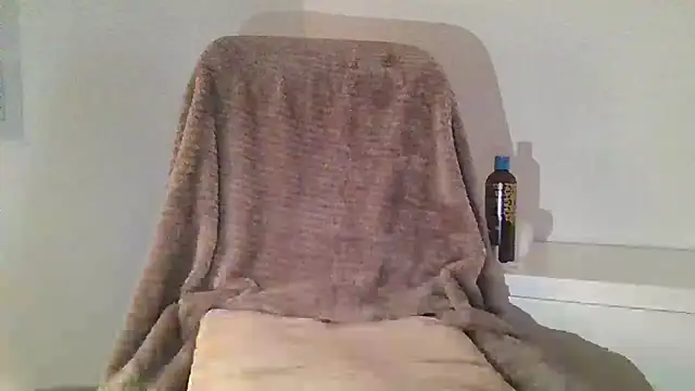 JAY20C16 online show from February 14, 2:25 pm