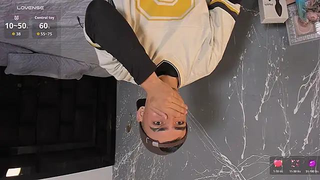 NicoKingg  online show from November 17, 3:23 am