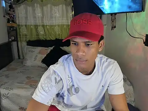 Snapshot of JUANBIGCOCK21CM chatting on June 16, 1:03 pm JUANBIGCOCK21CM online show from June 16, 1:03 pm