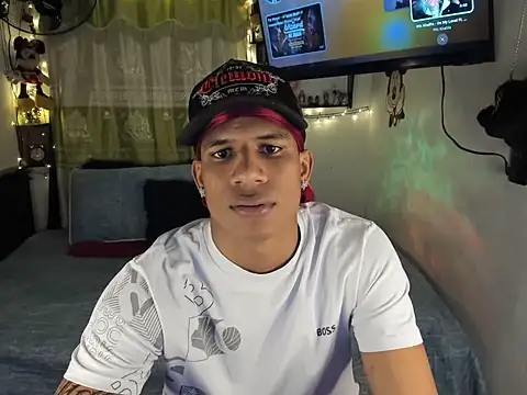 Snapshot of JUANBIGCOCK21CM chatting on June 24, 4:00 am JUANBIGCOCK21CM online show from June 24, 4:00 am
