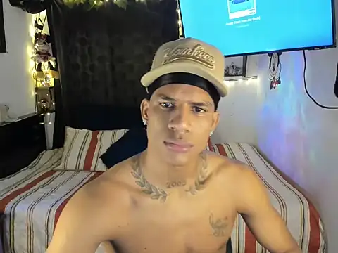 Snapshot of JUANBIGCOCK21CM chatting on July 30, 1:21 pm JUANBIGCOCK21CM online show from July 30, 1:21 pm