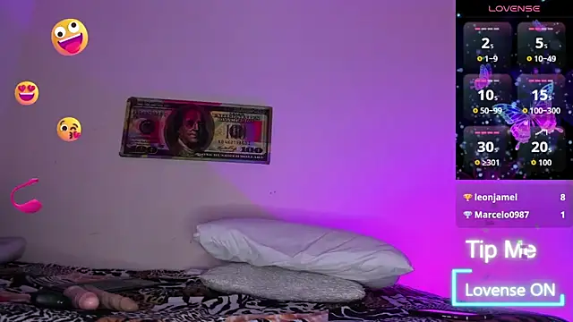 annahotdoll online show from April 16, 3:35 pm