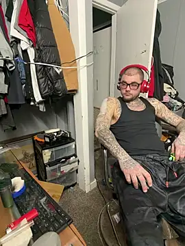 trickydickydaddy online show from March 7, 6:21 am