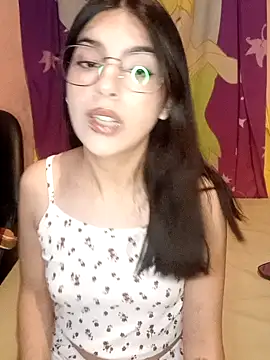 Camicam 04 online show from November 10, 2:10 am