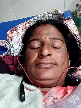 Quin love143 online show from December 18, 10:38 pm