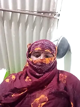 Snapshot of Quin_love143 chatting on February 11, 4:56 pm Quin love143 online show from February 11, 4:56 pm