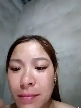 Lyla john online show from March 4, 12:00 pm