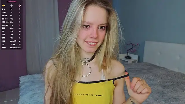 TiffinyMergist online show from March 5, 5:36 am