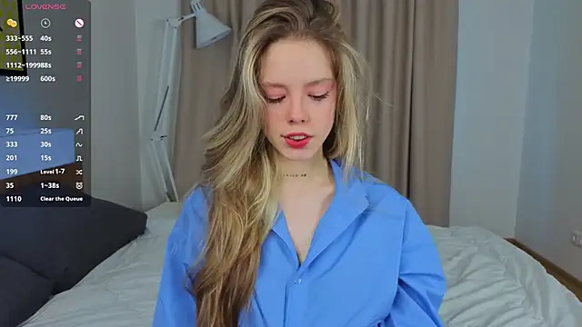 TiffinyMergist online show from March 8, 5:22 am