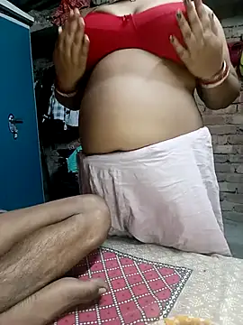 Snapshot of Pinkcolour chatting on April 3, 6:39 pm Pinkcolour online show from April 3, 6:39 pm