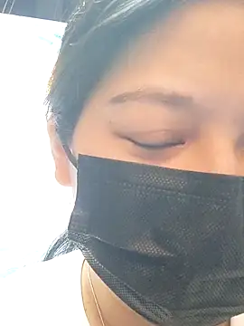 StrayedForename online show from April 10, 11:15 am