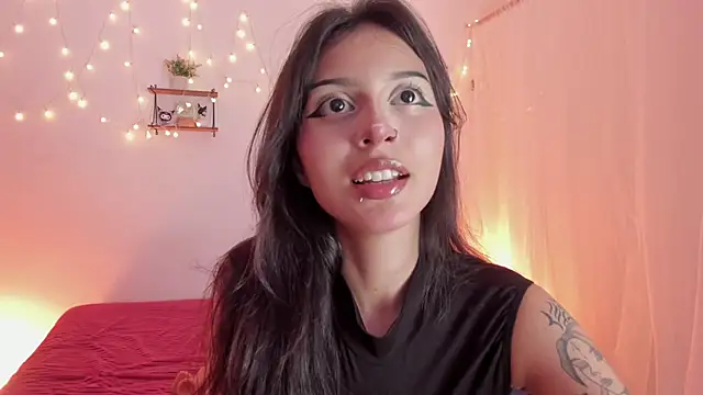 Tamara Aluna  online show from May 7, 9:20 pm