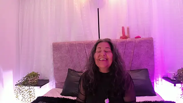 Victoriaa Anderson online show from May 8, 7:52 pm
