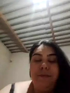 Tatasadadinha online show from November 11, 9:15 pm