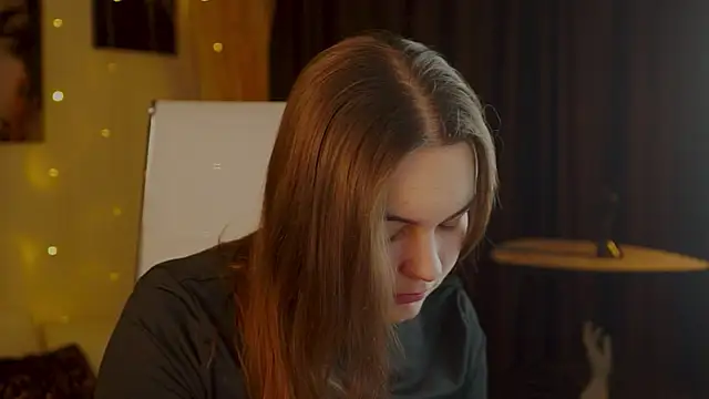 FrancescaCavaliere online show from December 3, 9:18 am