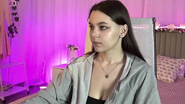 FrancescaCavaliere online show from April 22, 7:22 am