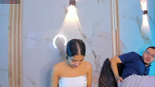 Aron and molly online show from December 1, 12:10 pm