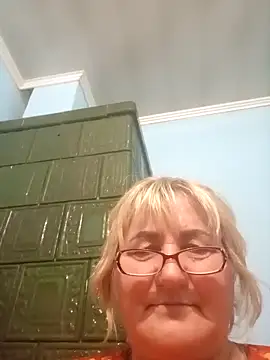 Snapshot of MilaTamila456 chatting on November 15, 4:03 pm MilaTamila456 online show from November 15, 4:03 pm