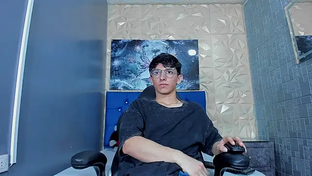 Snapshot of ElanGiraldo chatting on May 2, 11:10 pm ElanGiraldo online show from May 2, 11:10 pm