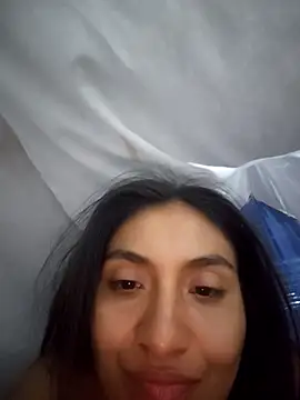 Snapshot of Uvit chatting on November 9, 7:39 am Uvit online show from November 9, 7:39 am