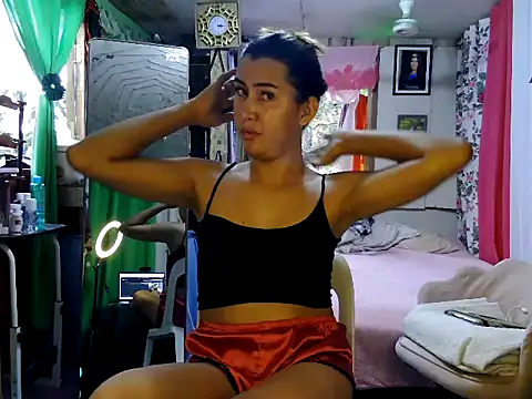 Snapshot of ur_hot_jenelle chatting on July 26, 7:15 am ur hot jenelle online show from July 26, 7:15 am