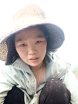 blonde blg online show from March 31, 2:24 am