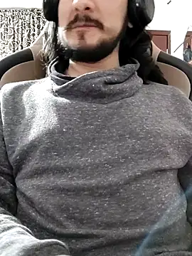 Snapshot of fere19933 chatting on November 9, 9:40 am fere19933 online show from November 9, 9:40 am