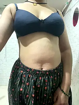 Red Queen 11 online show from November 17, 6:57 pm