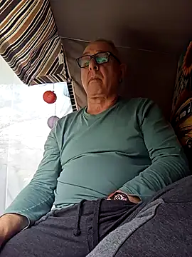 Snapshot of andy-1961 chatting on March 26, 12:00 pm andy-1961 online show from March 26, 12:00 pm