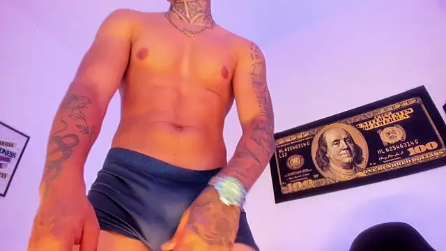 Snapshot of grey_jackson chatting on November 12, 3:29 am grey jackson online show from November 12, 3:29 am