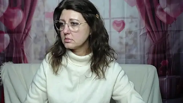 RoseHille online show from February 12, 3:18 pm