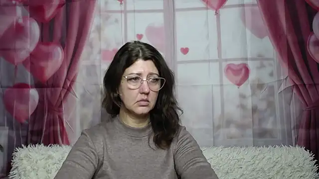 RoseHille online show from March 1, 6:15 am