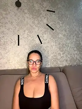 Milana8263 online show from November 10, 9:03 pm