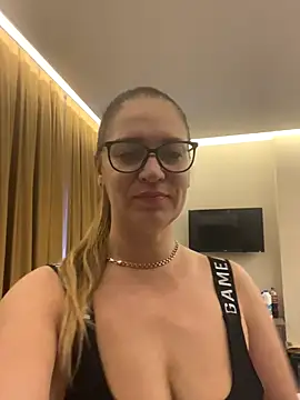 Milana8263 online show from December 23, 9:18 am