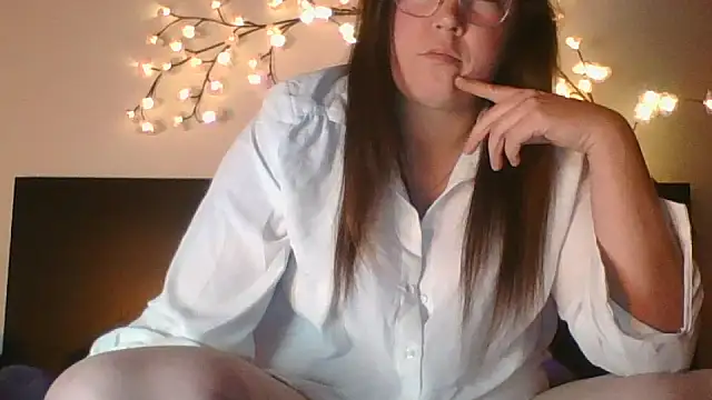 Snapshot of Persephone_CH_off chatting on November 23, 8:19 pm Persephone CH off online show from November 23, 8:19 pm