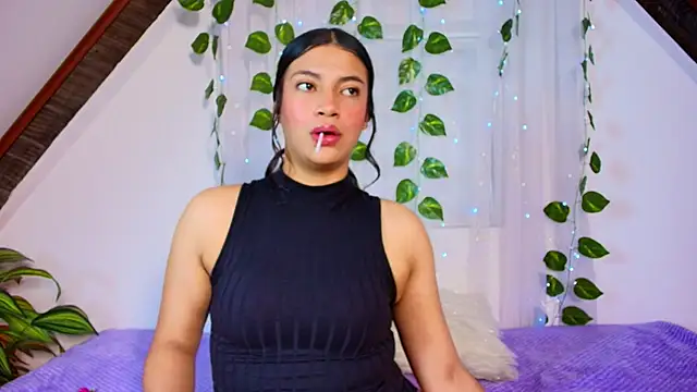 lucia sweeet online show from December 20, 5:42 pm